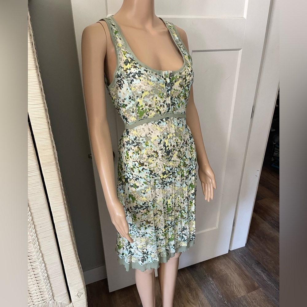 Sandwich Dress - Picture 3 of 9